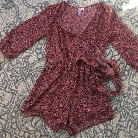 Floral Romper - Picture 1 of 5